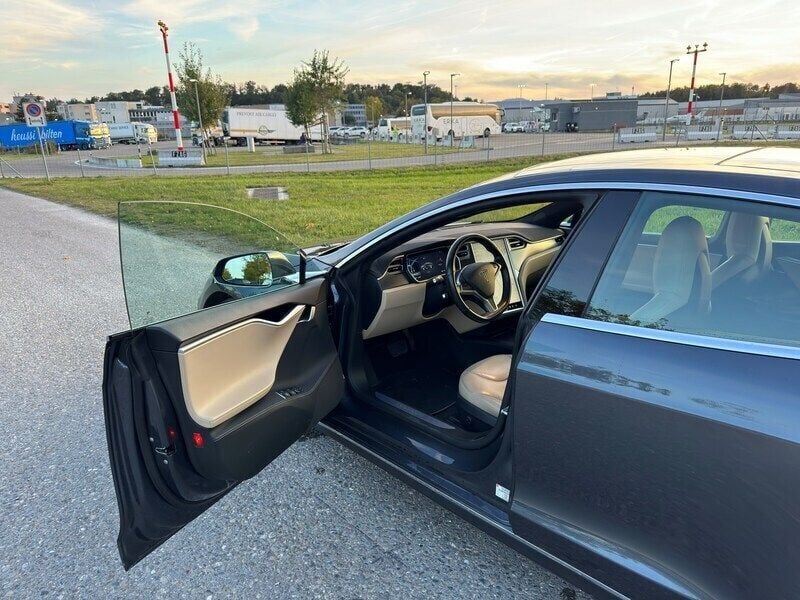 Gebraucht Tesla Model S 386 kW (525 PS) 2015 Kleinwagen