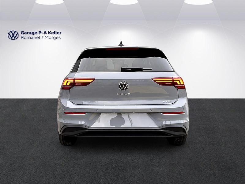 Neu VW Golf Basis 114 PS (83 kW) 2026 Grau Limousine