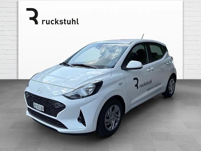 Weiss Gebraucht 2025 Hyundai i10 Kleinwagen | CHF 18’750 (Etwas zu teuer) - Bild 1/4