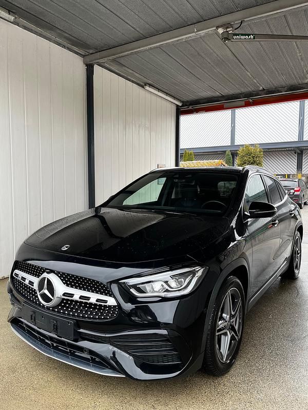 Gebraucht Mercedes GLA250 AMG line 224 PS (164 kW) 2022 SUV