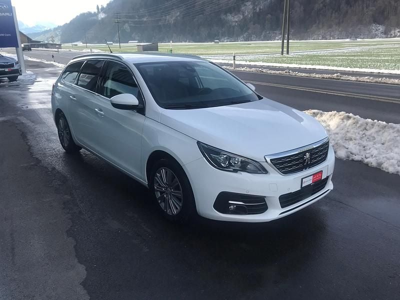 Gebraucht Peugeot 308 SW Allure 130 PS (95 kW) 2020 Weiss Kombi