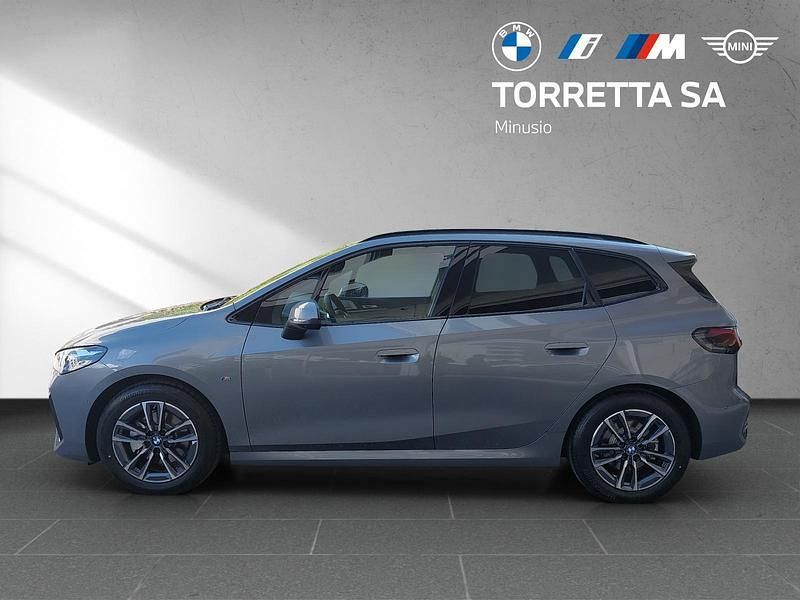 Gebraucht BMW 220 Active Tourer Comfort Edition 170 PS (125 kW) 2025 Grau Van / Kleinbus