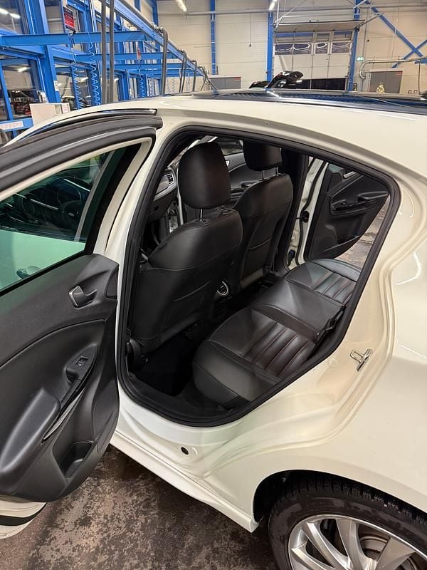 Gebraucht Alfa Romeo Giulietta Distinctive 170 PS (125 kW) 2011 Kleinwagen