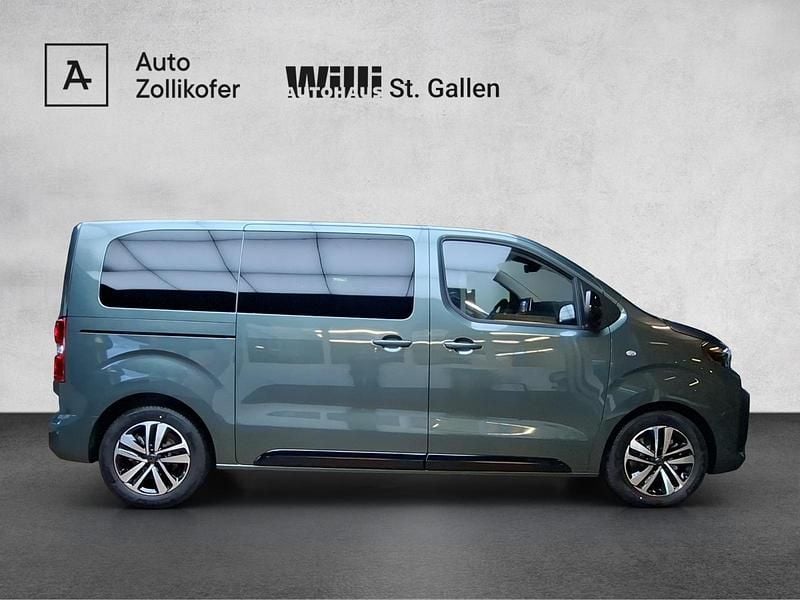 Neu Peugeot Traveller Business-Line 180 PS (132 kW) 2026 Grün Van / Kleinbus