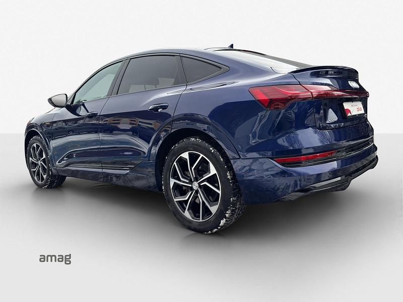 Gebraucht Audi e-tron Attraction 230 kW (313 PS) 2021 Navarrablau metallic SUV