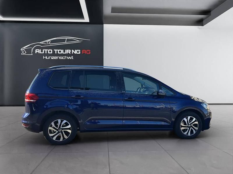 Gebraucht VW Touran Comfortline 150 PS (110 kW) 2021 Van / Kleinbus