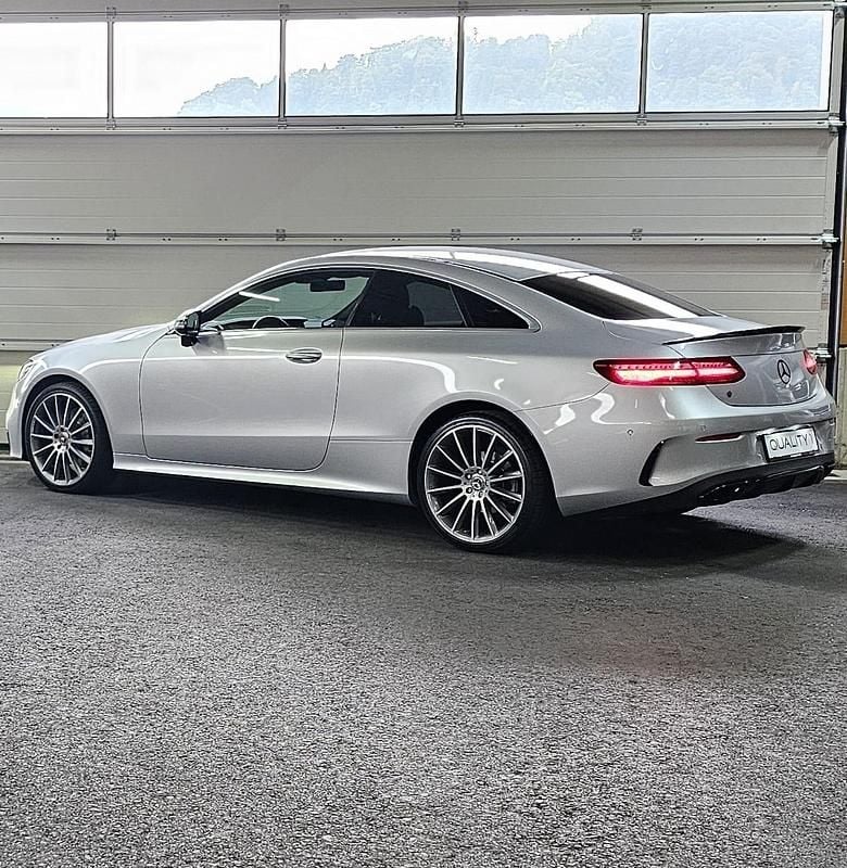 Gebraucht Mercedes E220 AMG line 194 PS (142 kW) 2019 Coupé