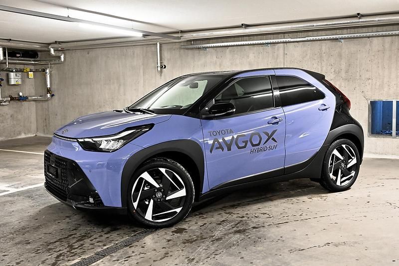 Neu Toyota Aygo X Style 116 PS (85 kW) 2026 Violett SUV