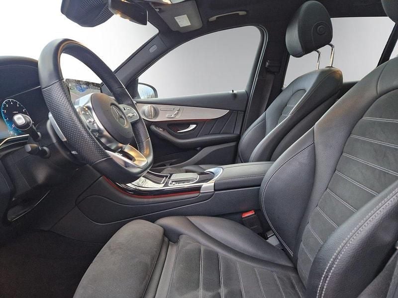 Gebraucht Mercedes GLC300e AMG line 258 PS (189 kW) 2021 Schwarz SUV