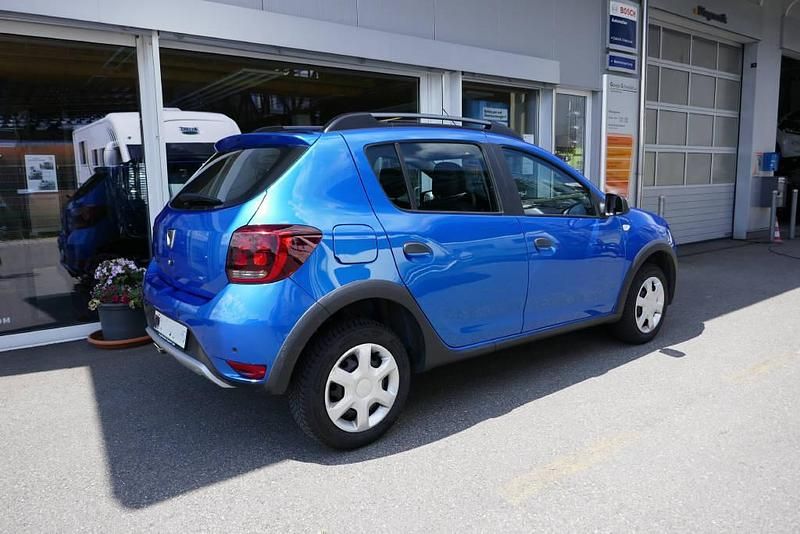 Gebraucht Dacia Sandero Stepway 90 PS (66 kW) 2017 Blau Limousine