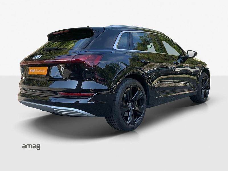 Gebraucht Audi e-tron Advanced 300 kW (408 PS) 2019 Mythosschwarz metallic SUV