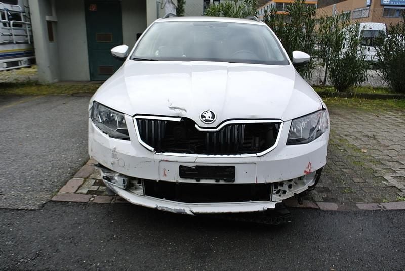 Gebraucht 2015 Skoda Octavia Ambition Kombi | CHF 3’900 - Bild 1/4