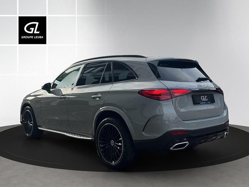 Neu Mercedes GLC200 162 PS (119 kW) 2026 Grau SUV