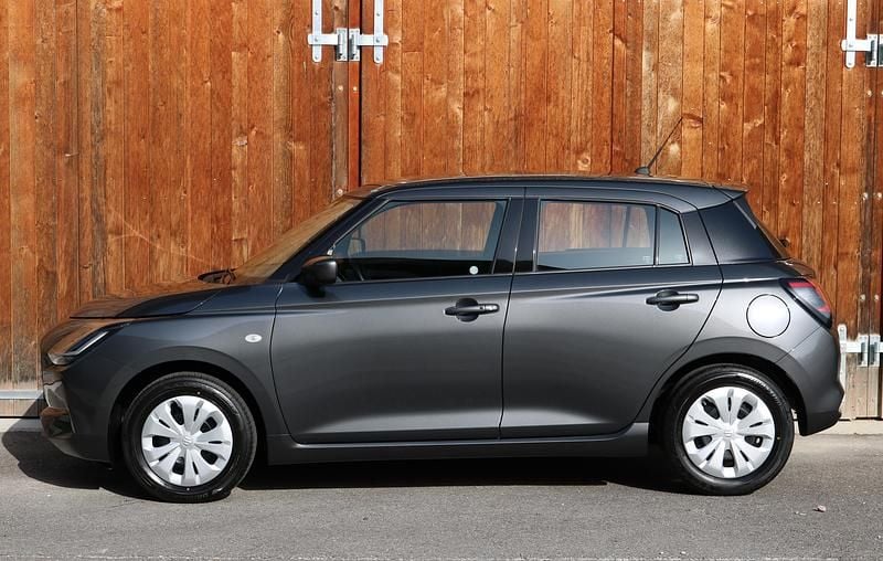 Gebraucht Suzuki Swift 82 PS (60 kW) 2025 Kleinwagen