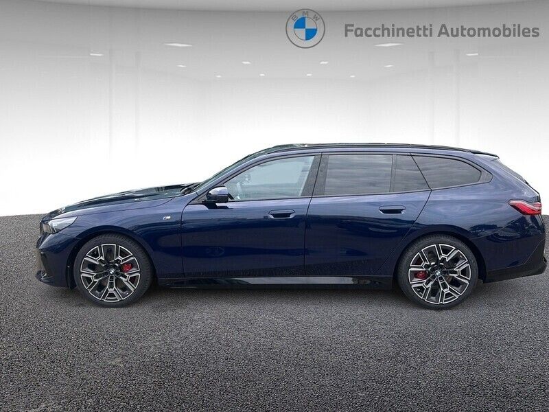 Gebraucht BMW 540 M Sport 303 PS (222 kW) 2025 Blau Kombi