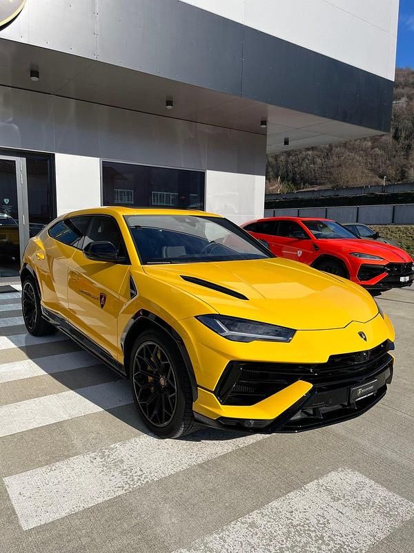 Gebraucht Lamborghini Urus 666 PS (489 kW) 2025 SUV