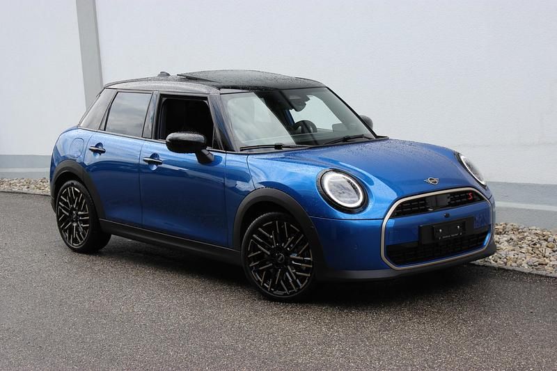 Blau Gebraucht 2024 Mini Cooper S Kleinwagen | CHF 34’800 - Bild 1/4