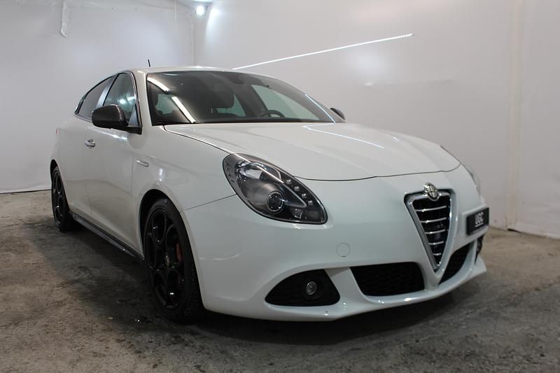 Gebraucht 2011 Alfa Romeo Giulietta Distinctive Kleinwagen | CHF 5’999 (Fairer Preis) - Bild 1/4