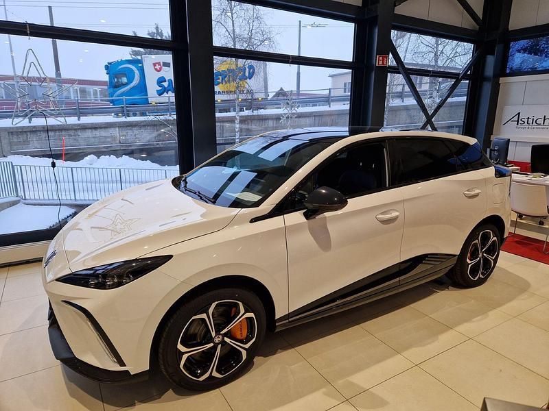 Neu MG MG4 EV 319 kW (435 PS) 2025 Weiss Kleinwagen