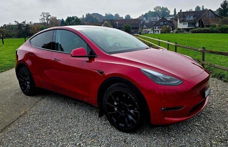 Gebraucht 2022 Tesla Model Y SUV | CHF 36’900 (Teuer) - Bild 1/4