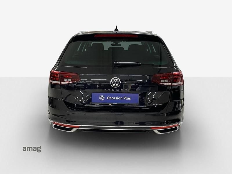 Gebraucht VW Passat Elegance 200 PS (147 kW) 2023 Deep black nacré Kombi