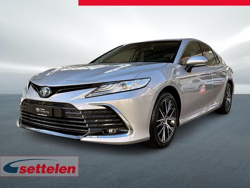 Silber Gebraucht 2024 Toyota Camry Premium Limousine | CHF 43’900 (Fairer Preis) - Bild 1/4