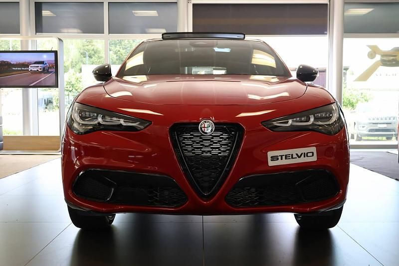 Neu Alfa Romeo Stelvio Veloce 280 PS (205 kW) 2025 Rot SUV