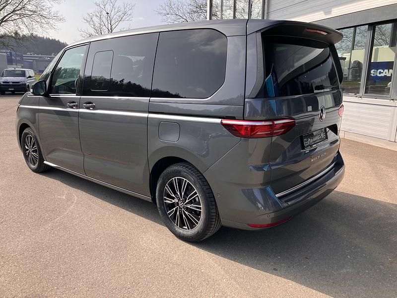 Gebraucht VW Multivan Style 217 PS (159 kW) 2024 Van