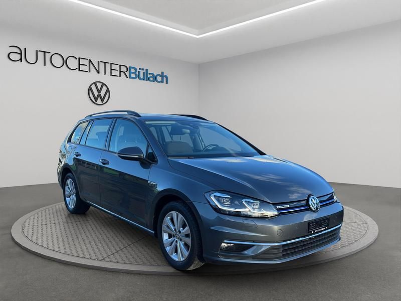 Gebraucht VW Golf VII Comfortline 130 PS (95 kW) 2019 Grau Kombi