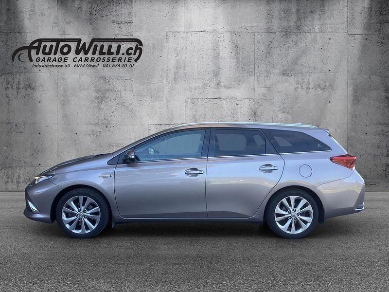 Gebraucht Toyota Auris Touring Sports Premium 136 PS (100 kW) 2016 Bronze Kombi
