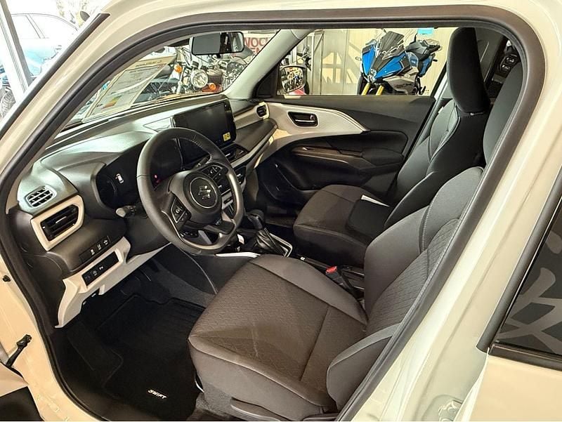 Neu Suzuki Swift 82 PS (60 kW) 2026 Weiss Limousine