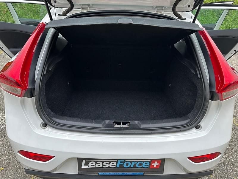 Gebraucht Volvo V40 Kinetic 120 PS (88 kW) 2017 Kombi