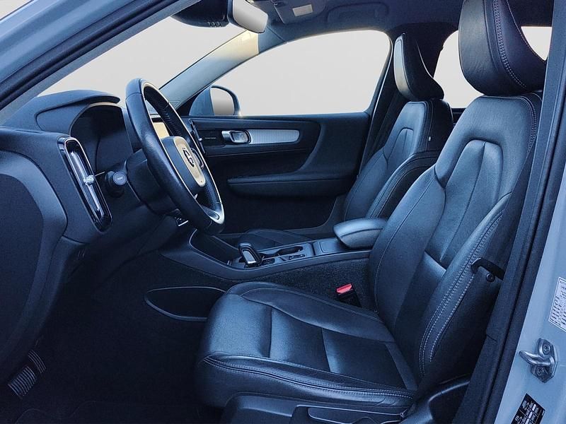 Gebraucht Volvo XC40 Momentum 190 PS (139 kW) 2018 Blau SUV