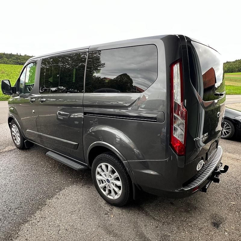 Gebraucht Ford Tourneo Custom Titanium 130 PS (95 kW) 2021 Van