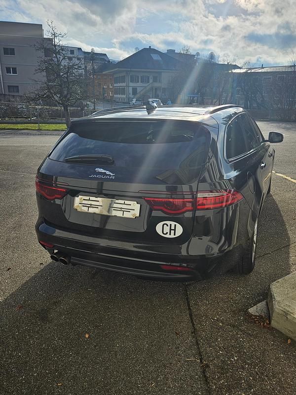 Gebraucht Jaguar XF Sportbrake Chequered Flag 180 PS (132 kW) 2020 Kombi