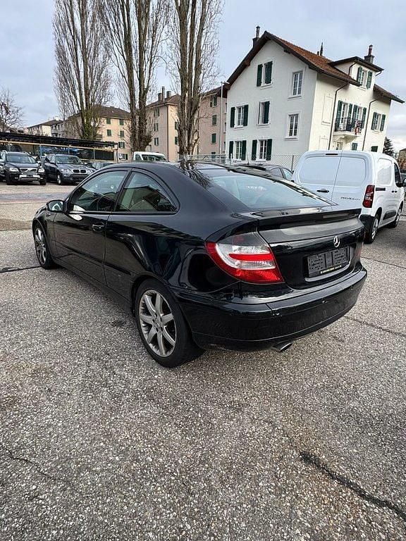 Gebraucht Mercedes C180 143 PS (105 kW) 2008 Coupé