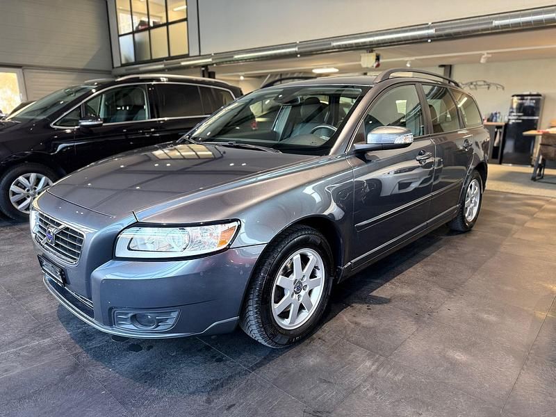 Gebraucht 2007 Volvo V50 Momentum Kombi | CHF 3’800 (Fairer Preis) - Bild 1/4