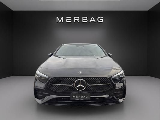 Neu Mercedes A200 163 PS (119 kW) 2025 Schwarz Limousine