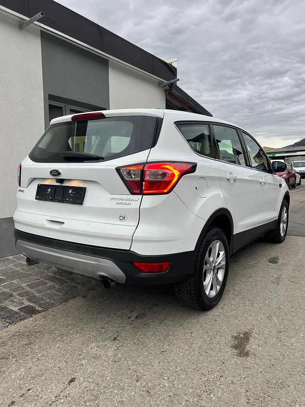 Gebraucht Ford Kuga Titanium 182 PS (133 kW) 2017 SUV