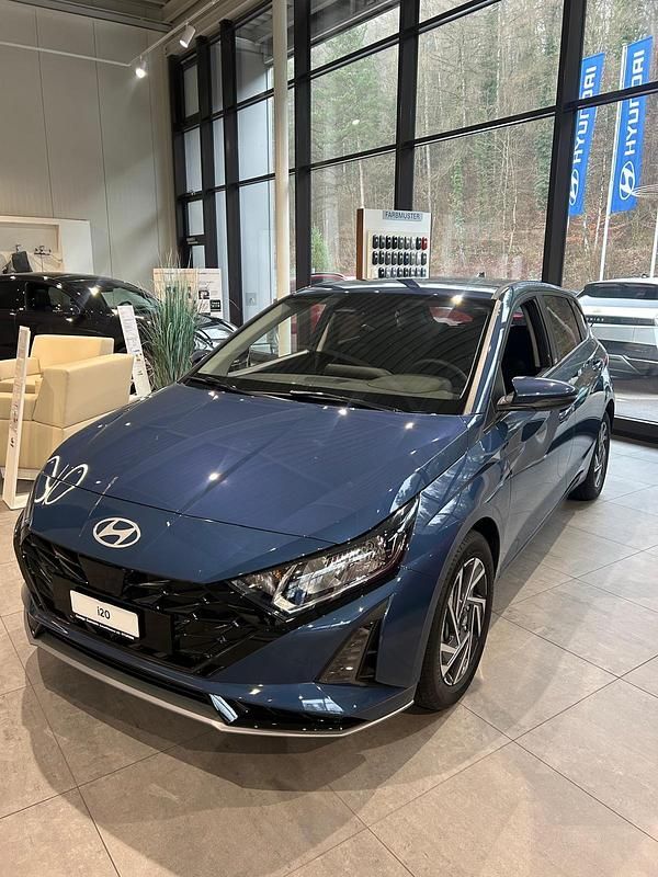 Neu Hyundai i20 100 PS (73 kW) 2026 Blau Limousine