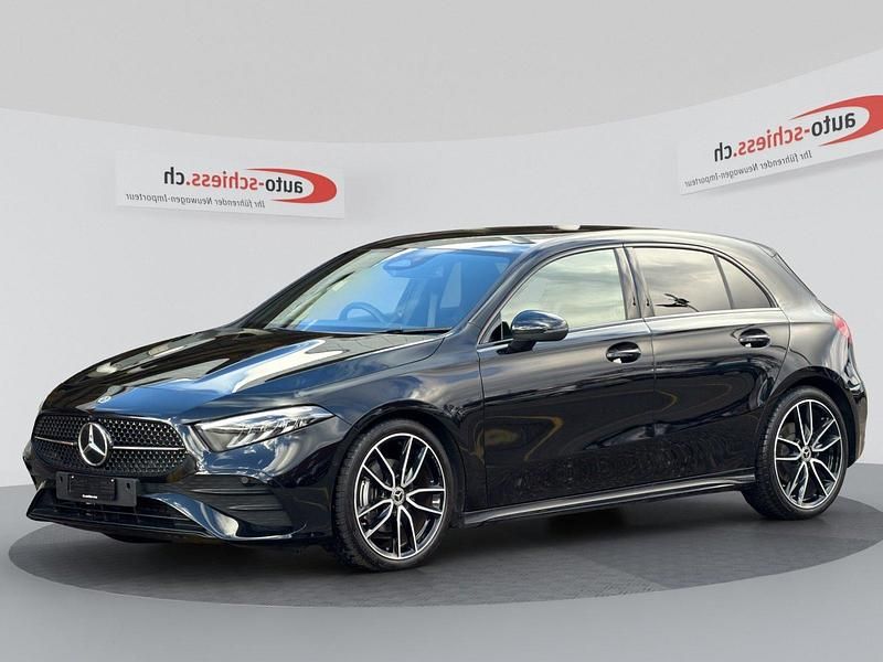 Gebraucht Mercedes A200 AMG 163 PS (119 kW) 2025 Limousine