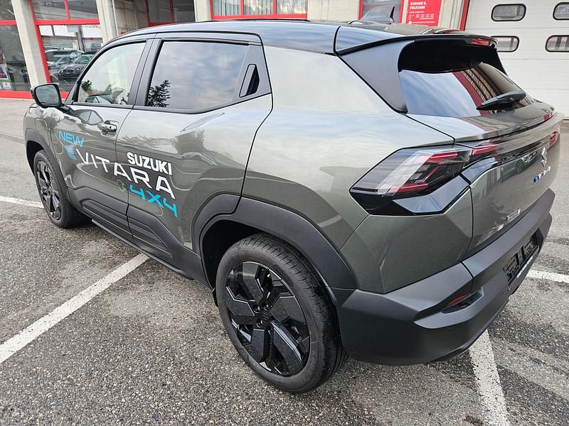 Neu Suzuki Vitara 135 kW (184 PS) 2025 Grün SUV