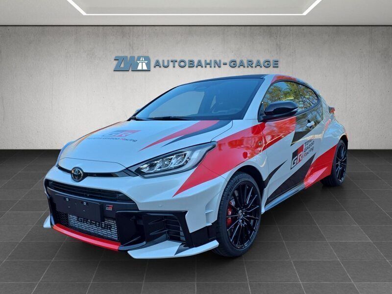 Weiss Neu 2025 Toyota Yaris Sport Limousine | CHF 53’900 (Fairer Preis) - Bild 1/4