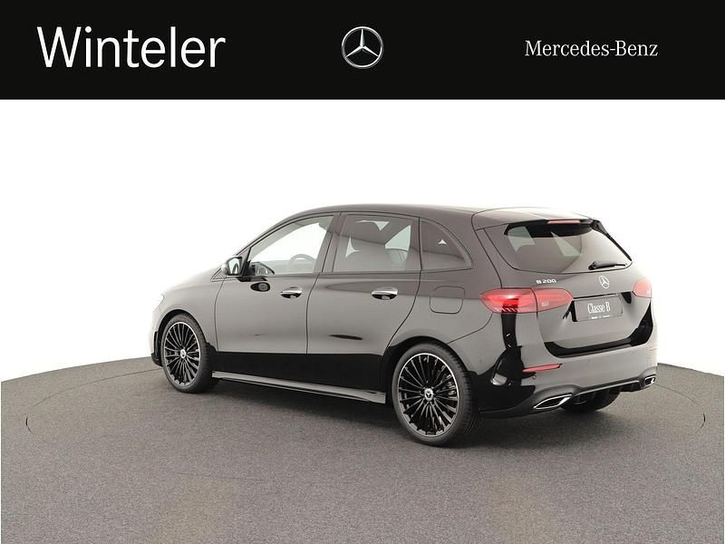 Neu Mercedes B200 163 PS (119 kW) 2025 Schwarz Van / Kleinbus