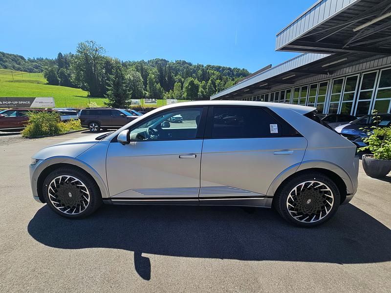 Neu Hyundai Ioniq 239 kW (325 PS) 2025 Gold Kleinwagen