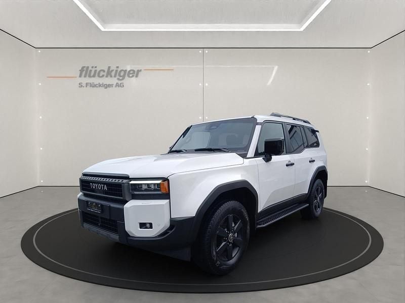 Weiss Gebraucht 2025 Toyota Land Cruiser Style SUV | CHF 79’800 - Bild 1/4