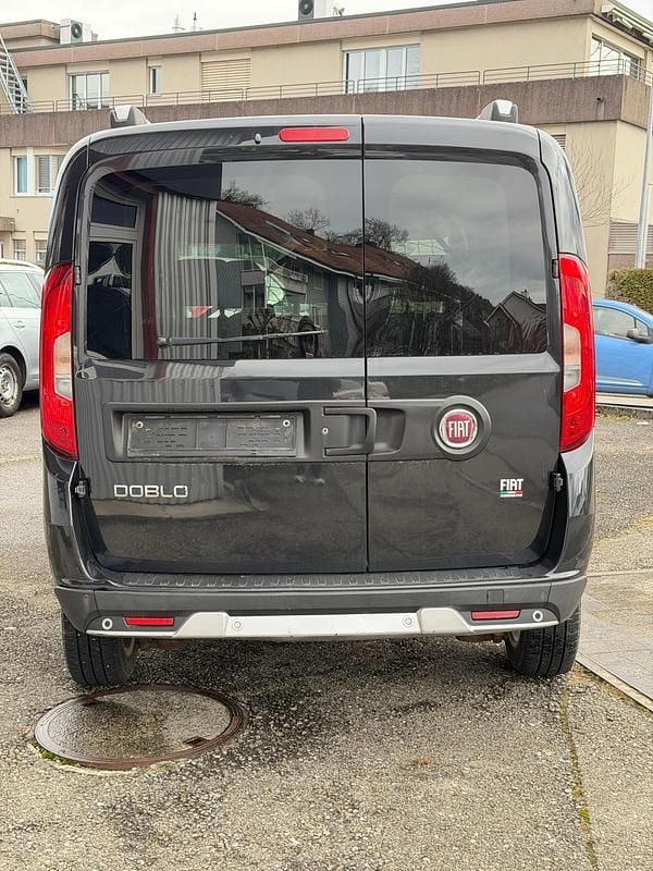 Gebraucht Fiat Doblò Trekking 120 PS (88 kW) 2016 Van / Kleinbus