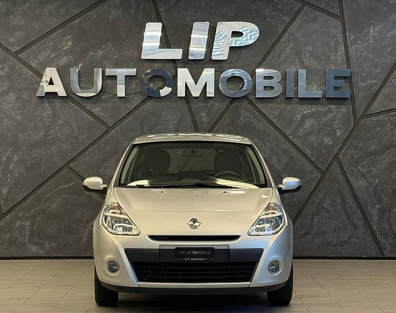 Gebraucht Renault Clio II Expression 75 PS (55 kW) 2009 Kleinwagen