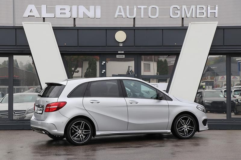 Gebraucht Mercedes B220 AMG line 184 PS (135 kW) 2017 Van / Kleinbus