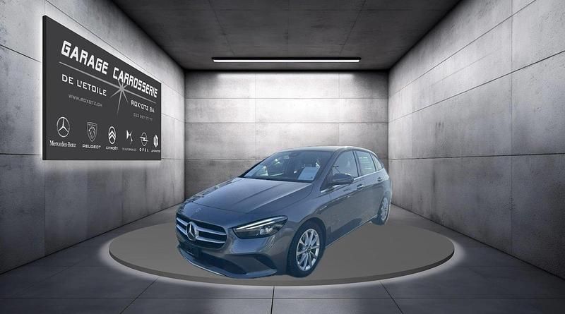 Gebraucht Mercedes B200 Style 163 PS (119 kW) 2022 Grau Van / Kleinbus